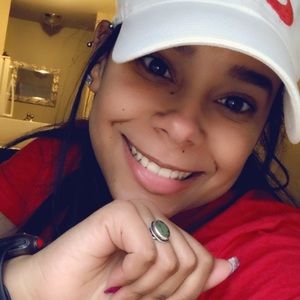 Meet your Posher, Yamel